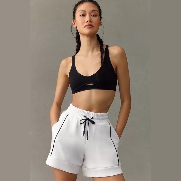 NEW Varley - Size Large Women's Barnes High-Rise Shorts - White/ Navy
